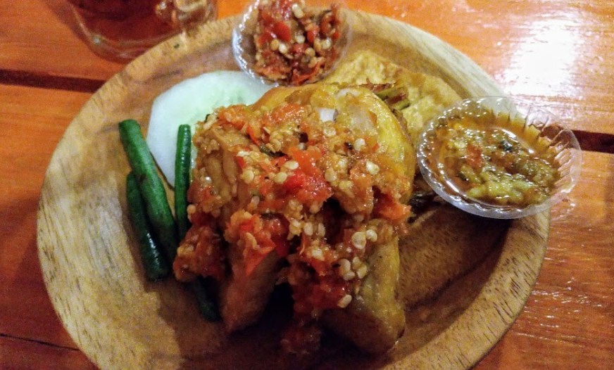 Ayam Goreng Nelongso Bandung