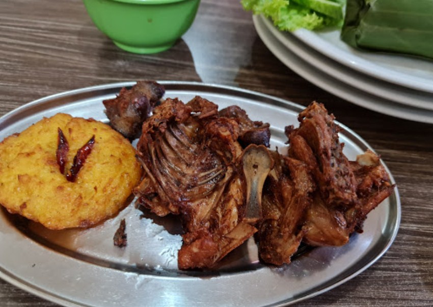 Ayam Goreng Nikmat Panaitan Bandung