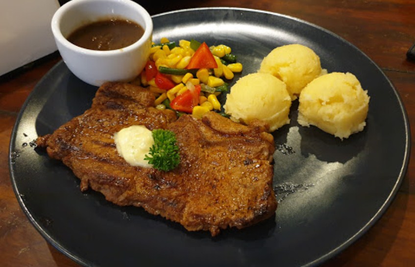 Suis Butcher Steak House Bandung