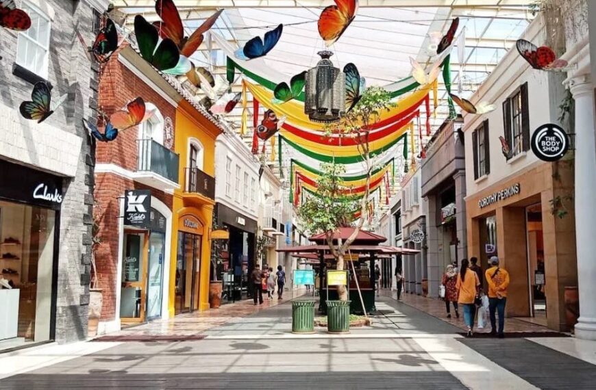 Paris Van Java Mall Bandung, Foto katadata.co.id