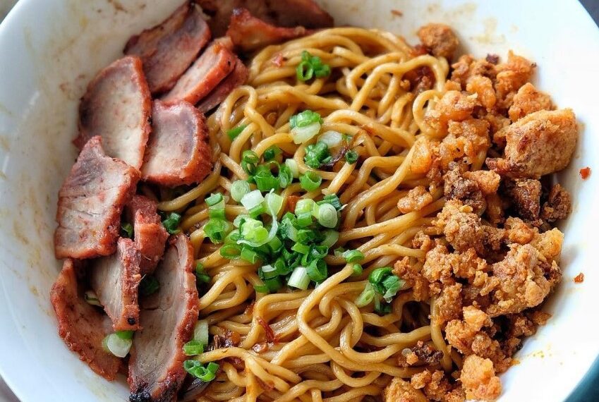 Rekomendasi kuliner 24 jam di Bandung: Mie rica kejaksaan, cozy untuk nongkrong malam