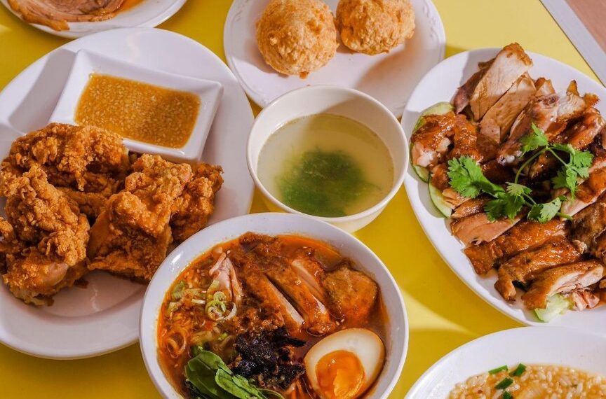 Foto semangkuk makanan di Ton Kedai, rekomendasi kuliner viral di Bandung yang murah dan enak